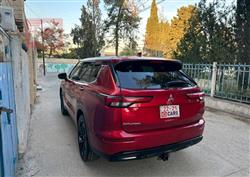 ميتسوبيشي اوتلاندر